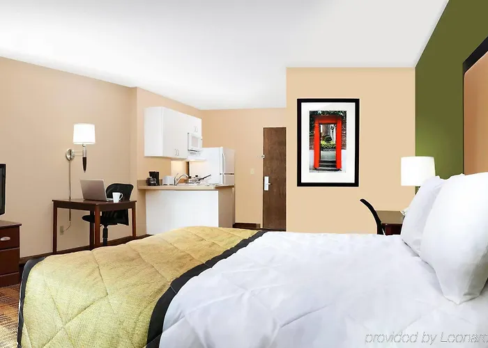 Extended America Select - - Deer Valley Hotel 2*